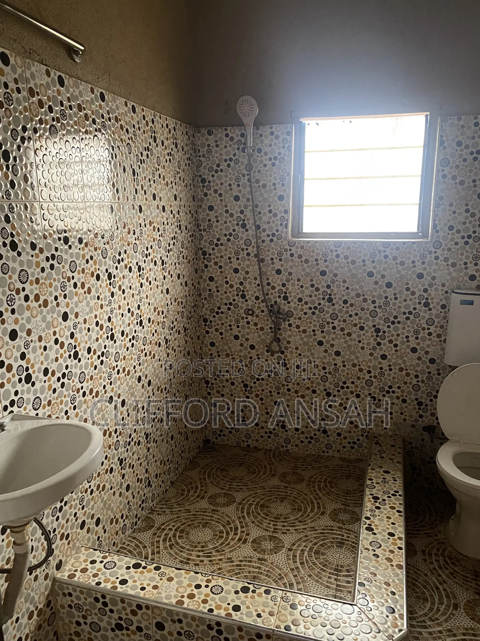 Furnished Mini Flat in Brofoyerdu, Atwima Kwanwoma for rent