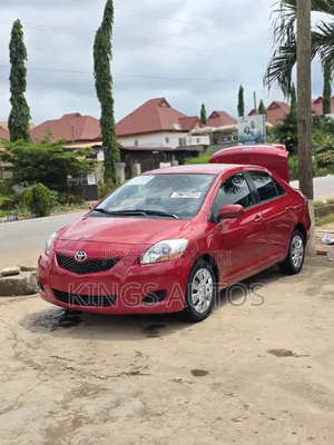 Toyota Yaris 2010 Red