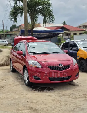 Toyota Yaris 2010 Red