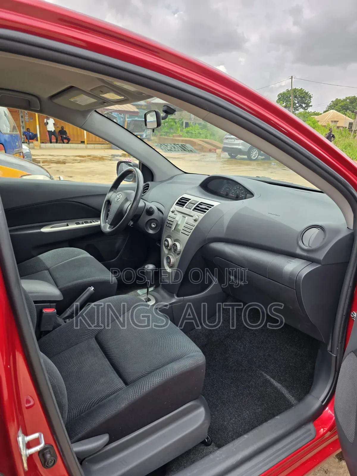 Toyota Yaris 2010 Red