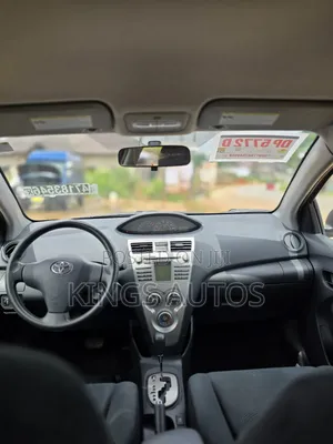 Toyota Yaris 2010 Red