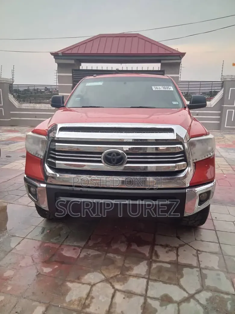 Toyota Tundra 2017 Orange