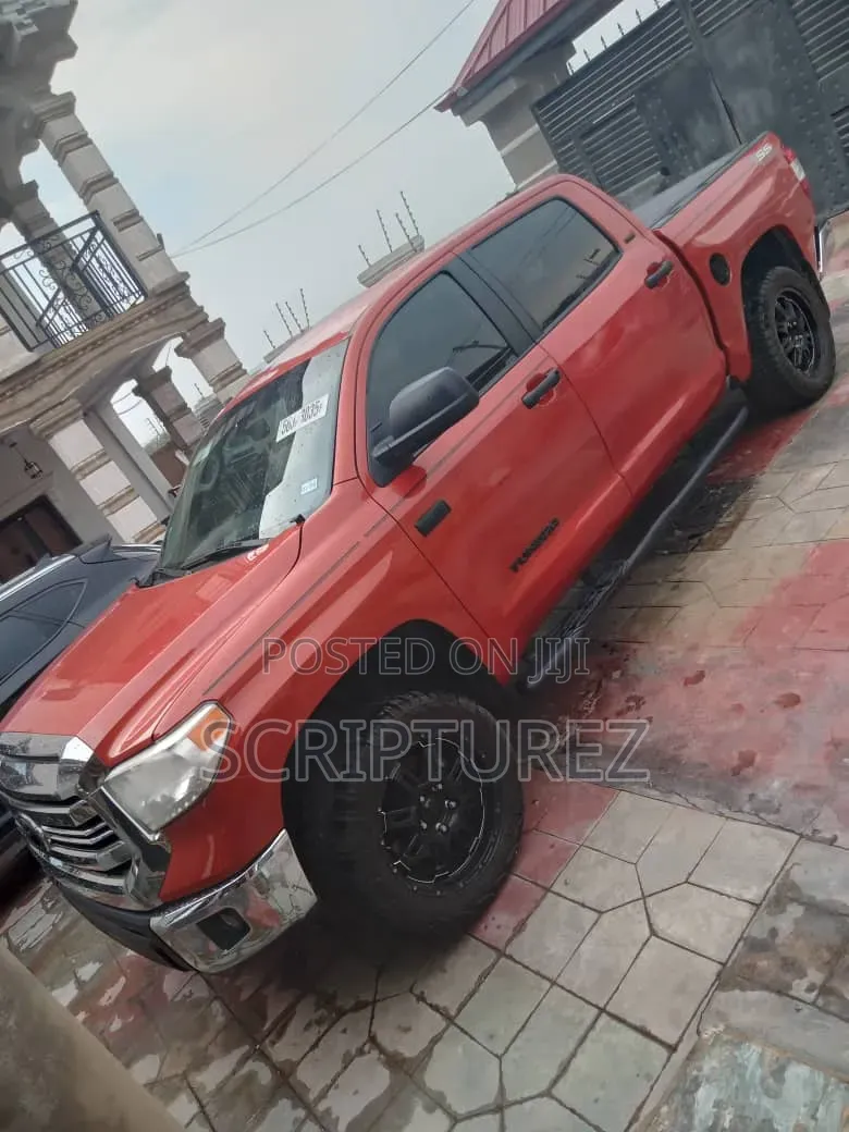 Toyota Tundra 2017 Orange