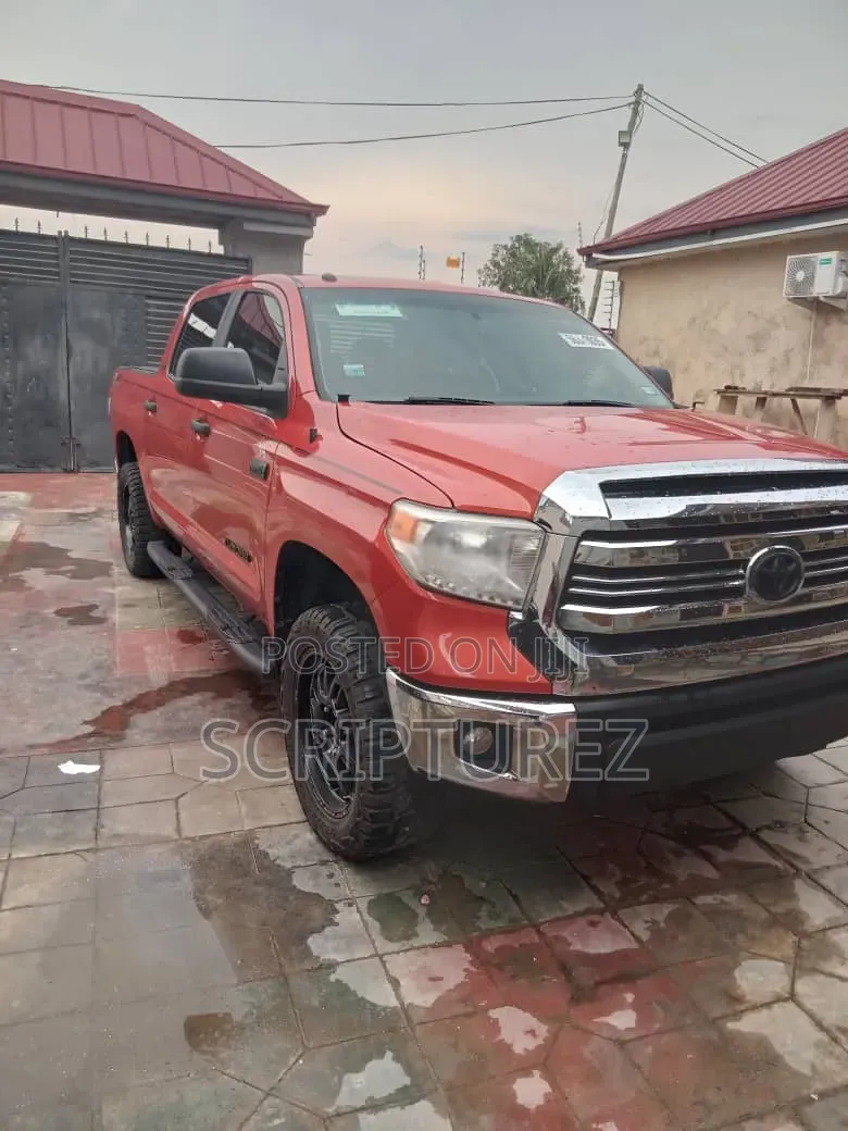 Toyota Tundra 2017 Orange