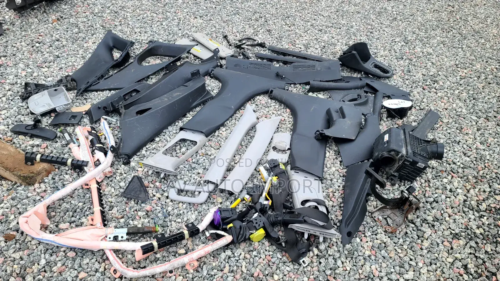 Elantra Gt 2018-20 Plastics/Parts