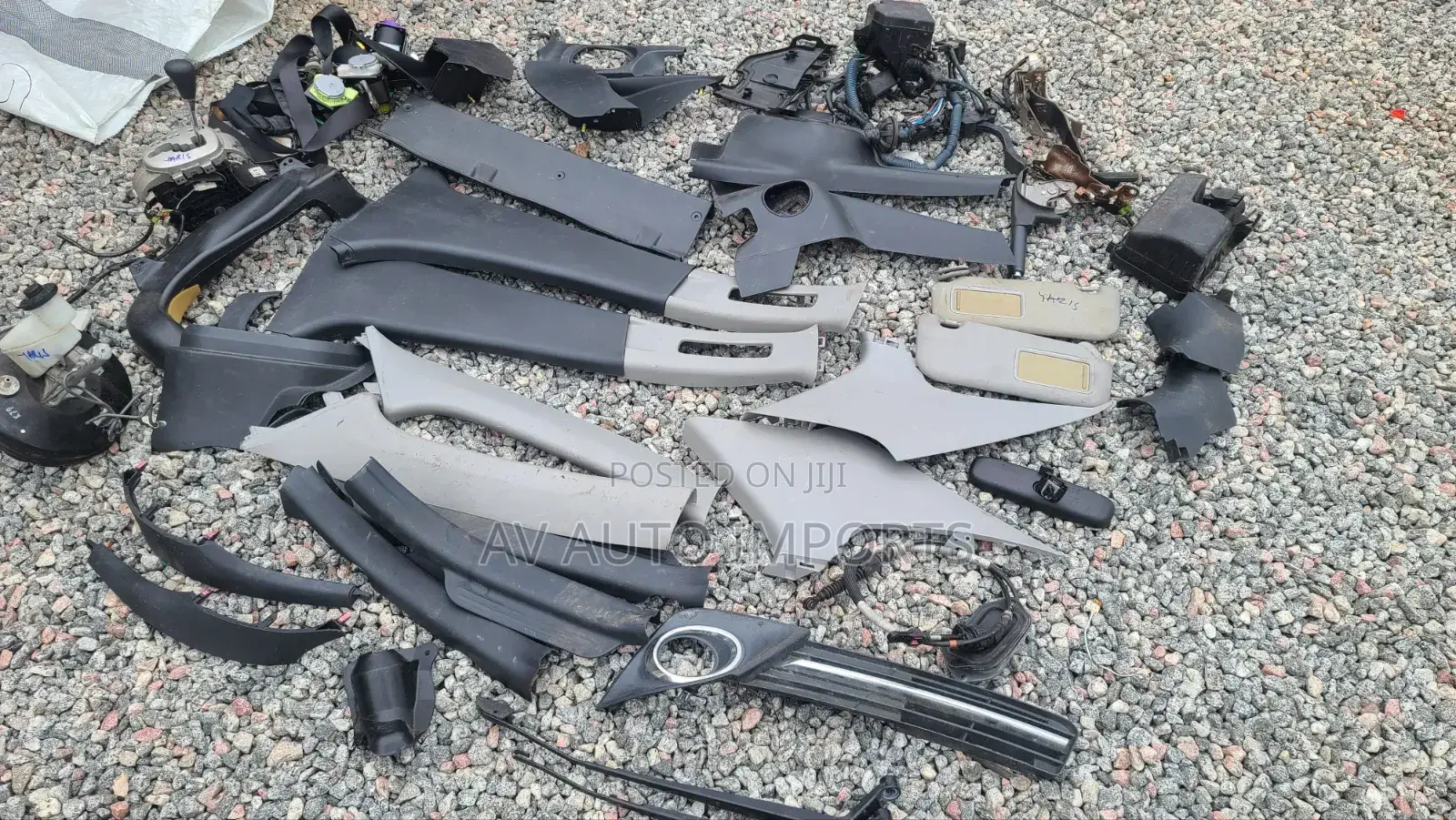 Yaris 08-12 Plastics/Parts