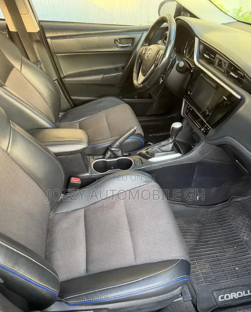 Toyota Corolla 2018 Black