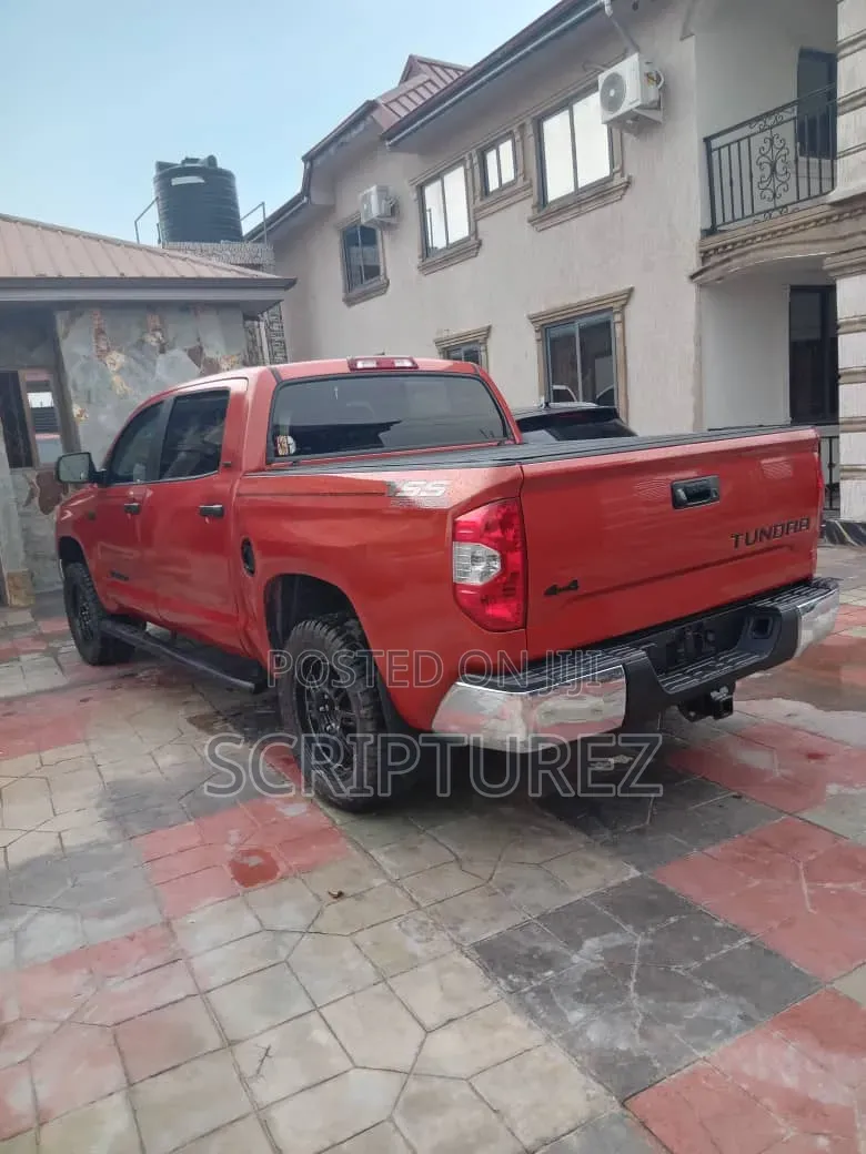Toyota Tundra 2017 Orange