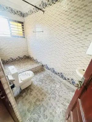 1bdrm Room & Parlour in China Mall, Amasaman for rent