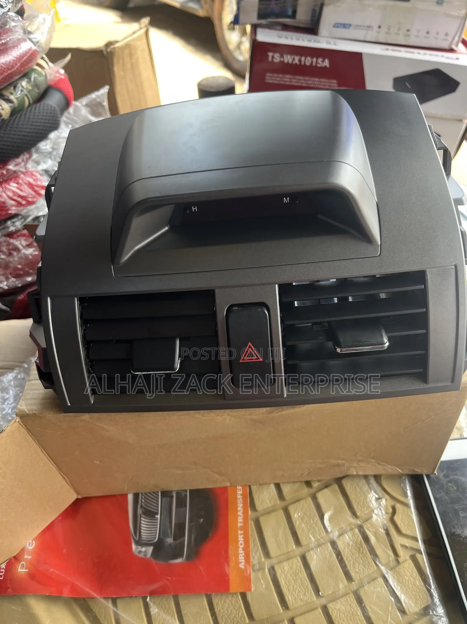 Toyota Corolla 2012 Ac Vent With Clock