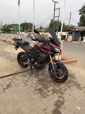 Yamaha 2016 Red