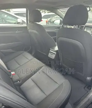Hyundai Elantra 2018 Black