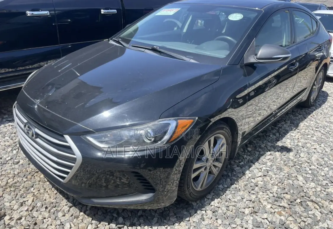 Hyundai Elantra 2018 Black
