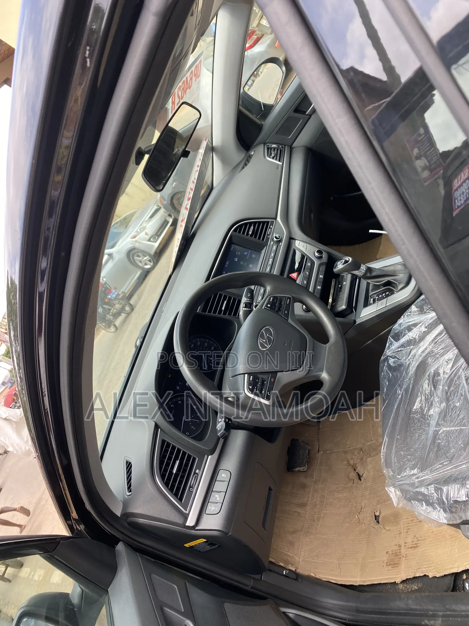 Hyundai Elantra 2018 Black