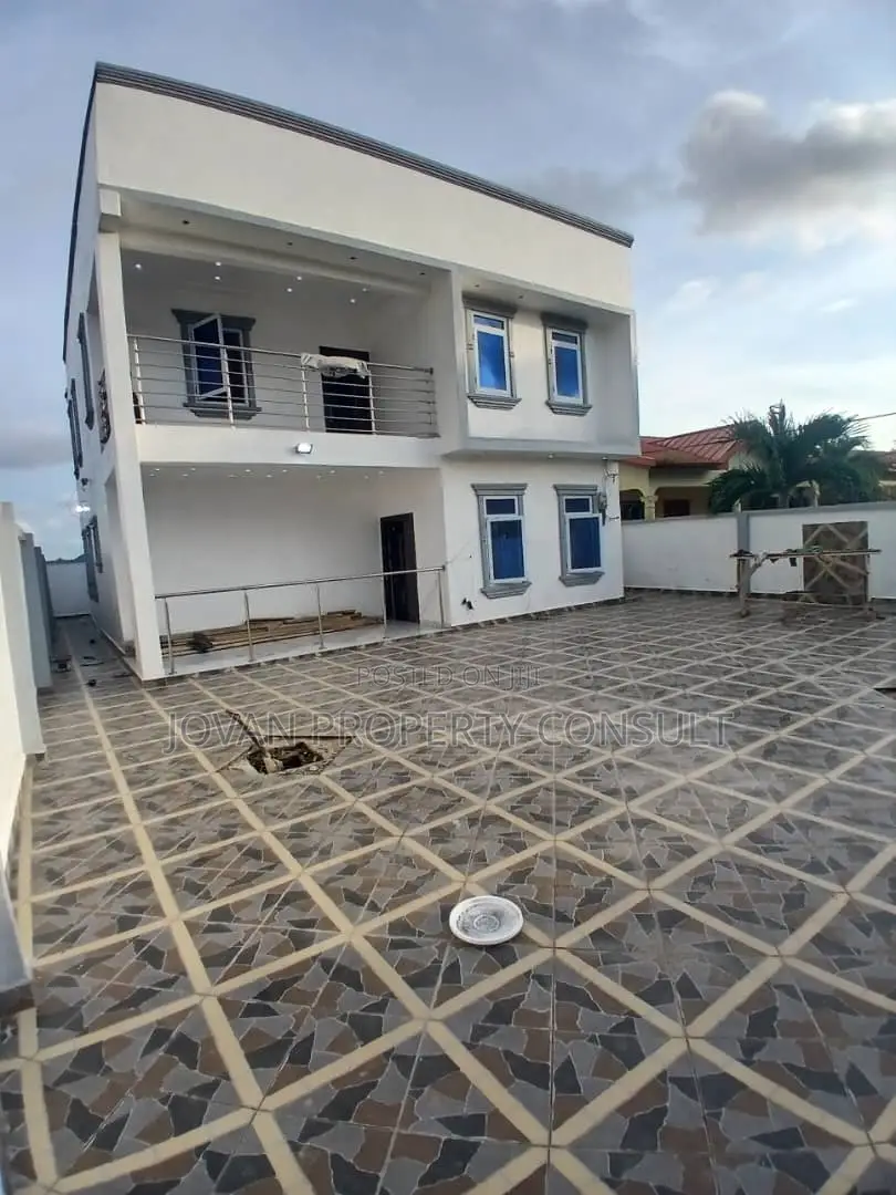 3bdrm House in Sapeiman, Amasaman for sale