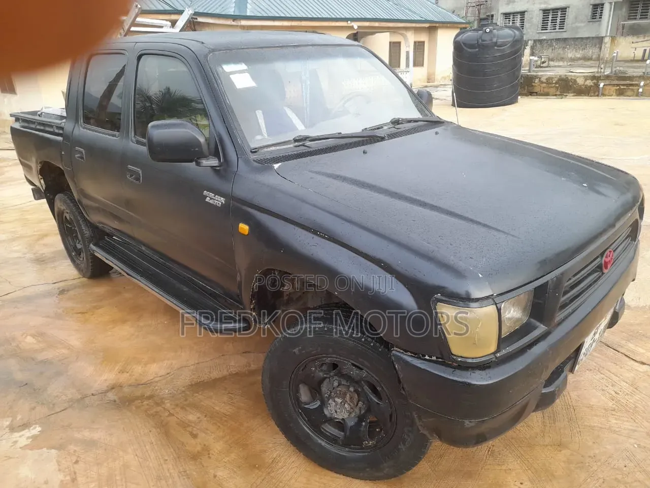 Toyota Hilux 1999 Black