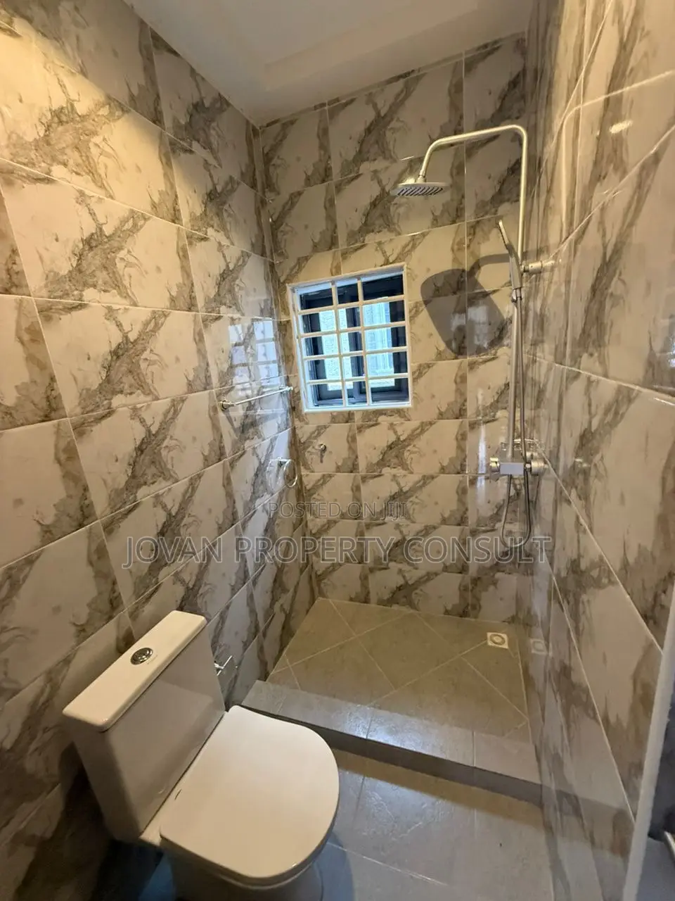 3bdrm House in Odumasi, Ablekuma for sale