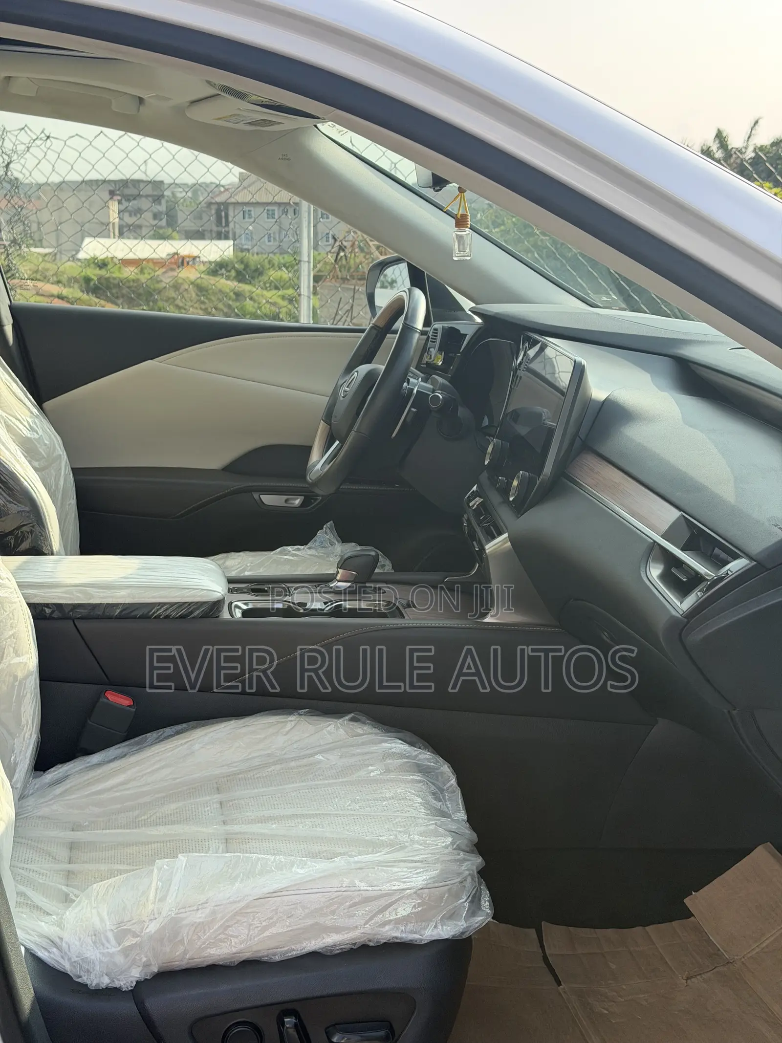 Lexus RX 350h Premium Plus AWD 2025 White