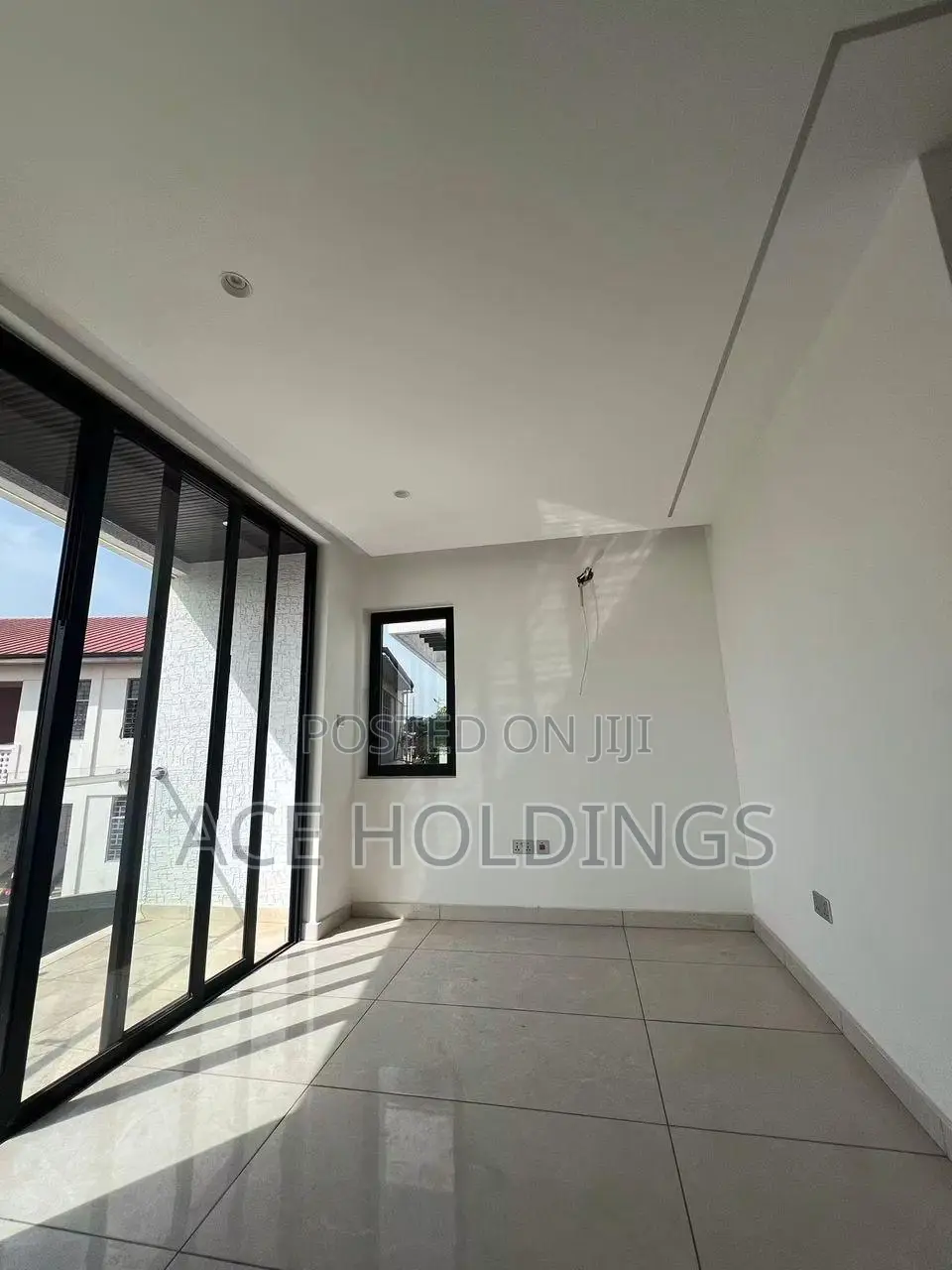 3bdrm House in Nmai Dzorn for sale