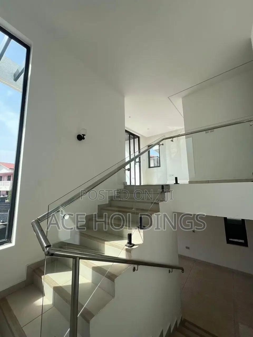 3bdrm House in Nmai Dzorn for sale