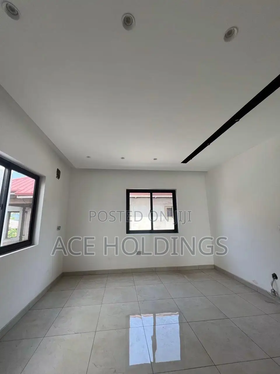 3bdrm House in Nmai Dzorn for sale