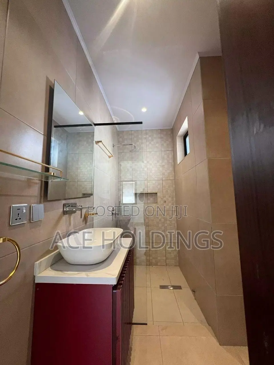 3bdrm House in Nmai Dzorn for sale