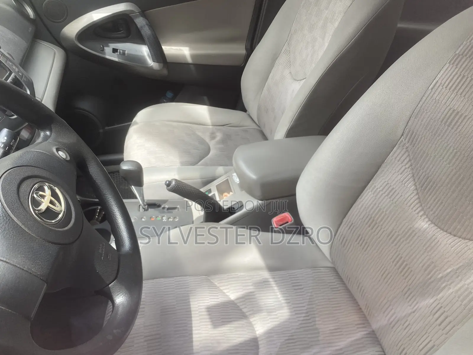Toyota RAV4 2012 Silver