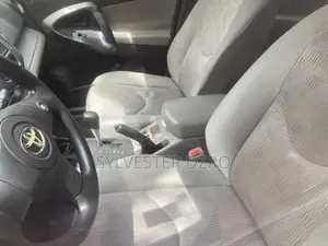 Toyota RAV4 2012 Silver