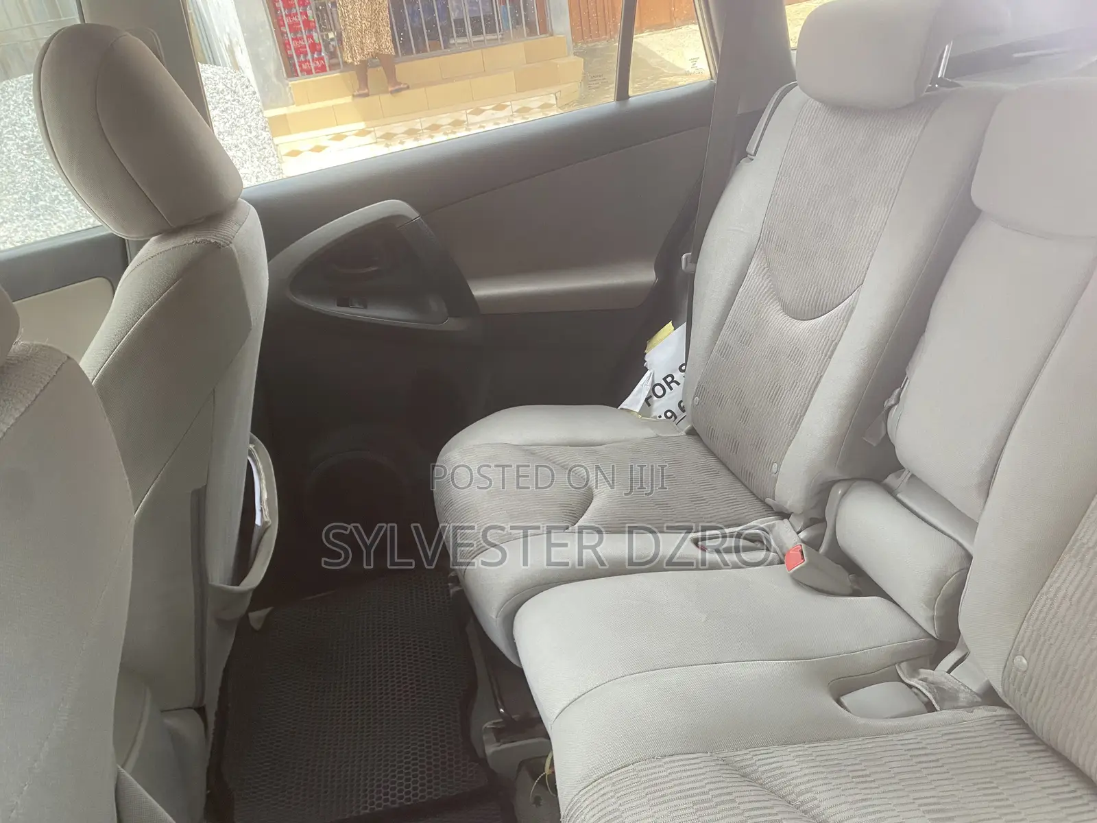 Toyota RAV4 2012 Silver