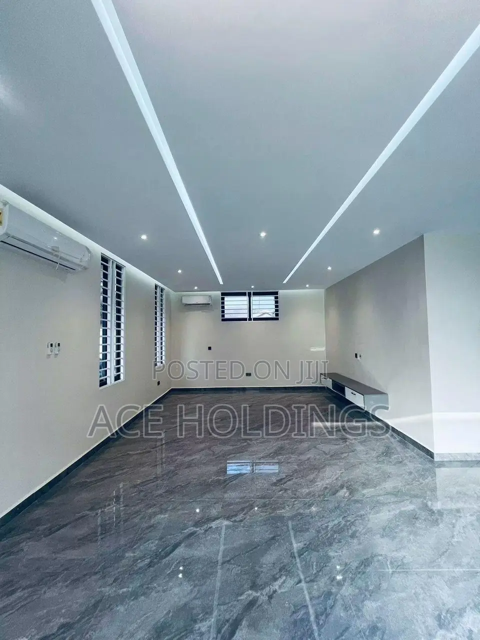 4bdrm Mansion in Nanakrom, Ashaley Botwe for sale