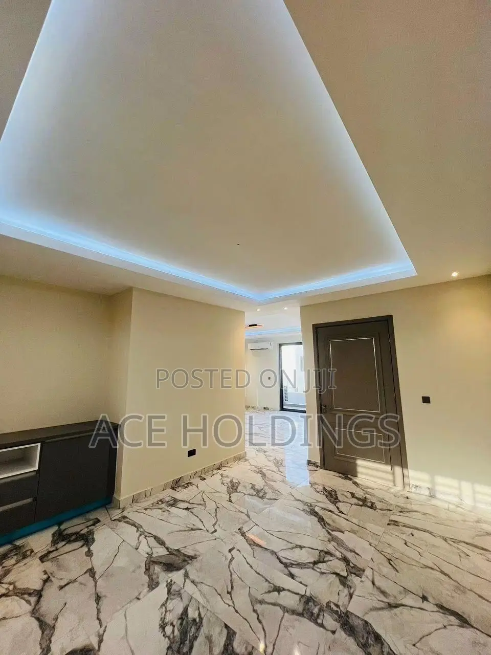 4bdrm Mansion in Nanakrom, Ashaley Botwe for sale