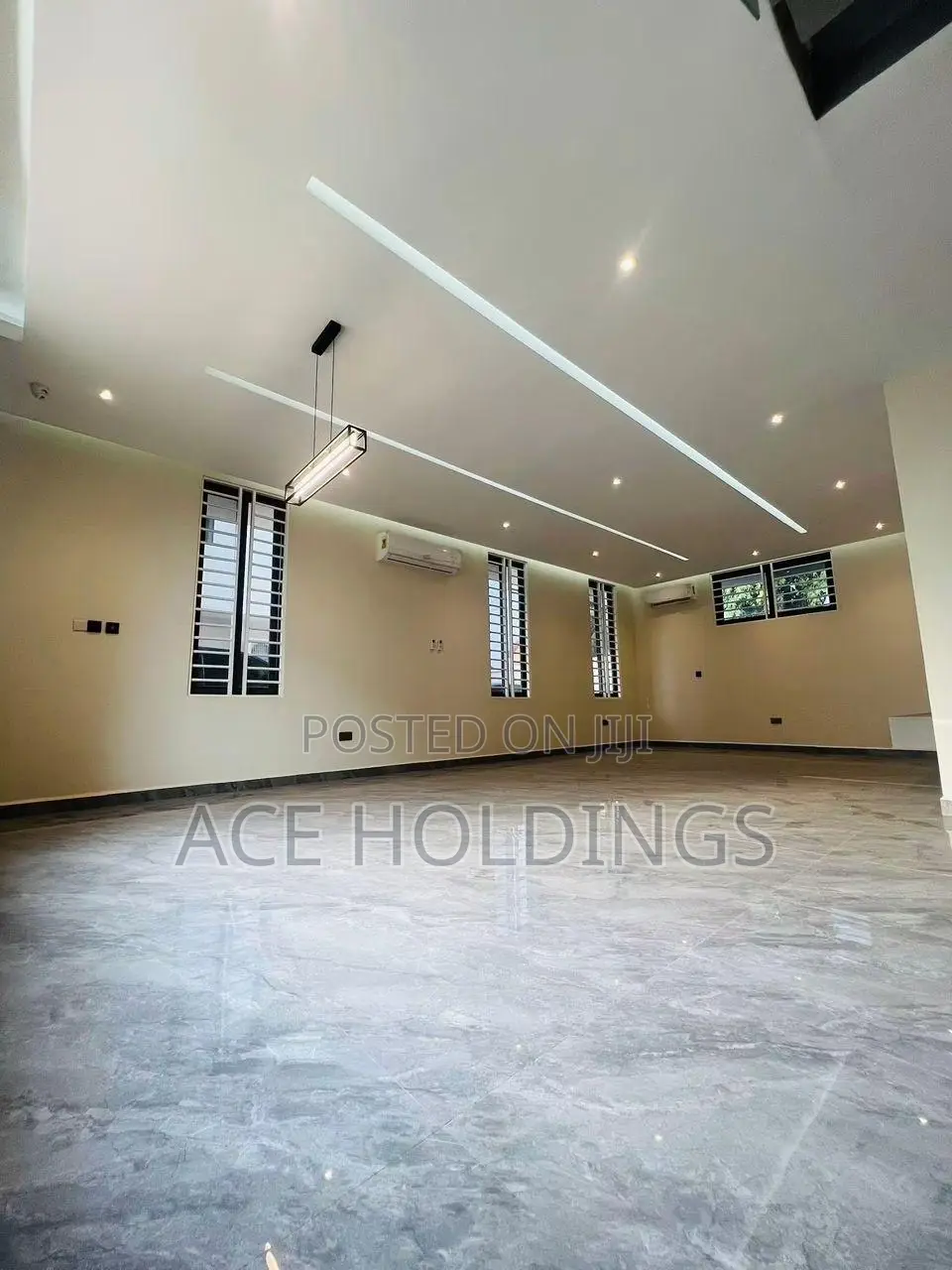4bdrm Mansion in Nanakrom, Ashaley Botwe for sale