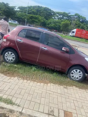 Toyota Vitz 2010 Brown