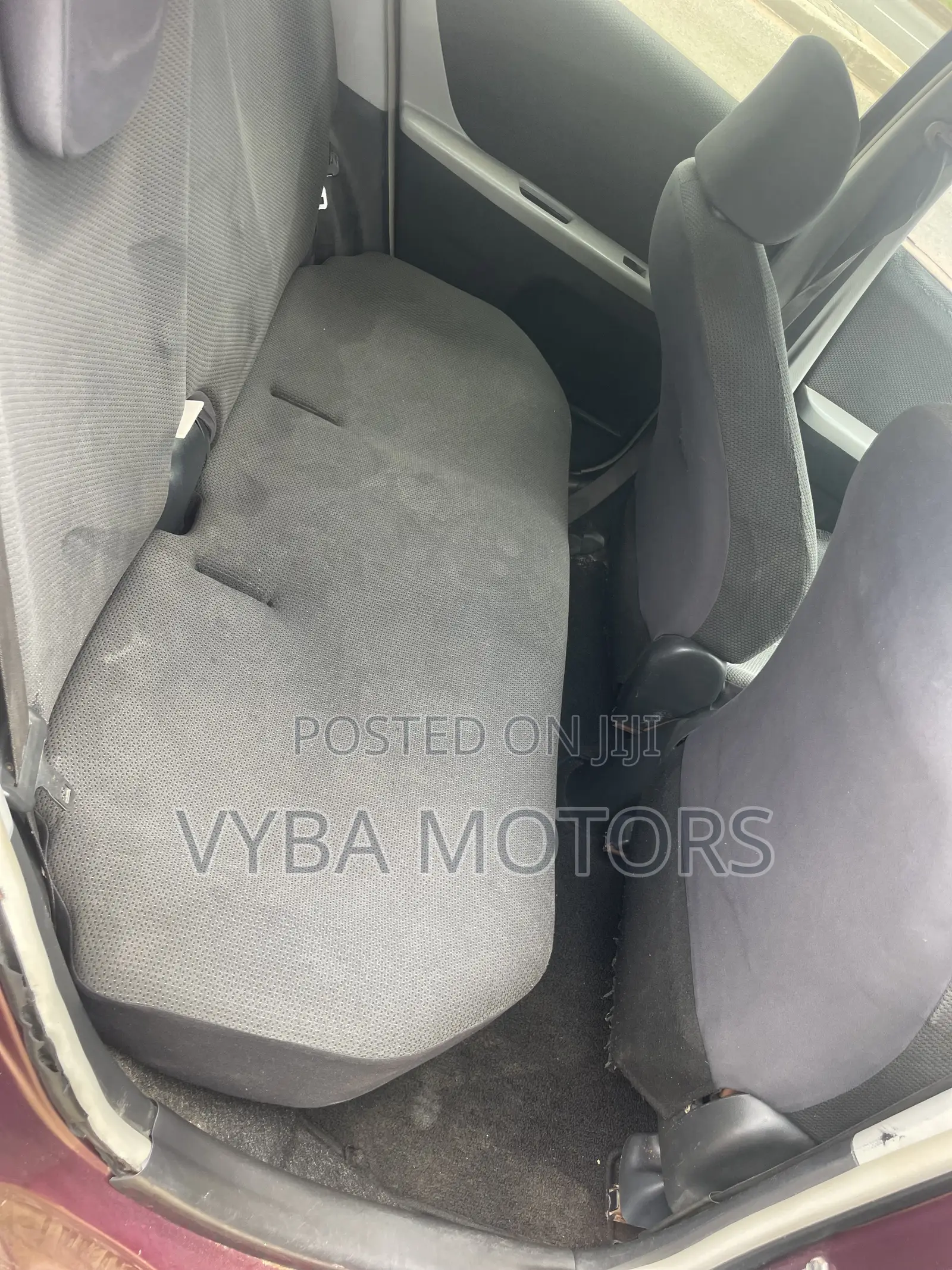 Toyota Vitz 2010 Brown