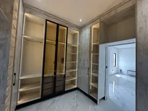 4bdrm Mansion in East Legon Hills for sale