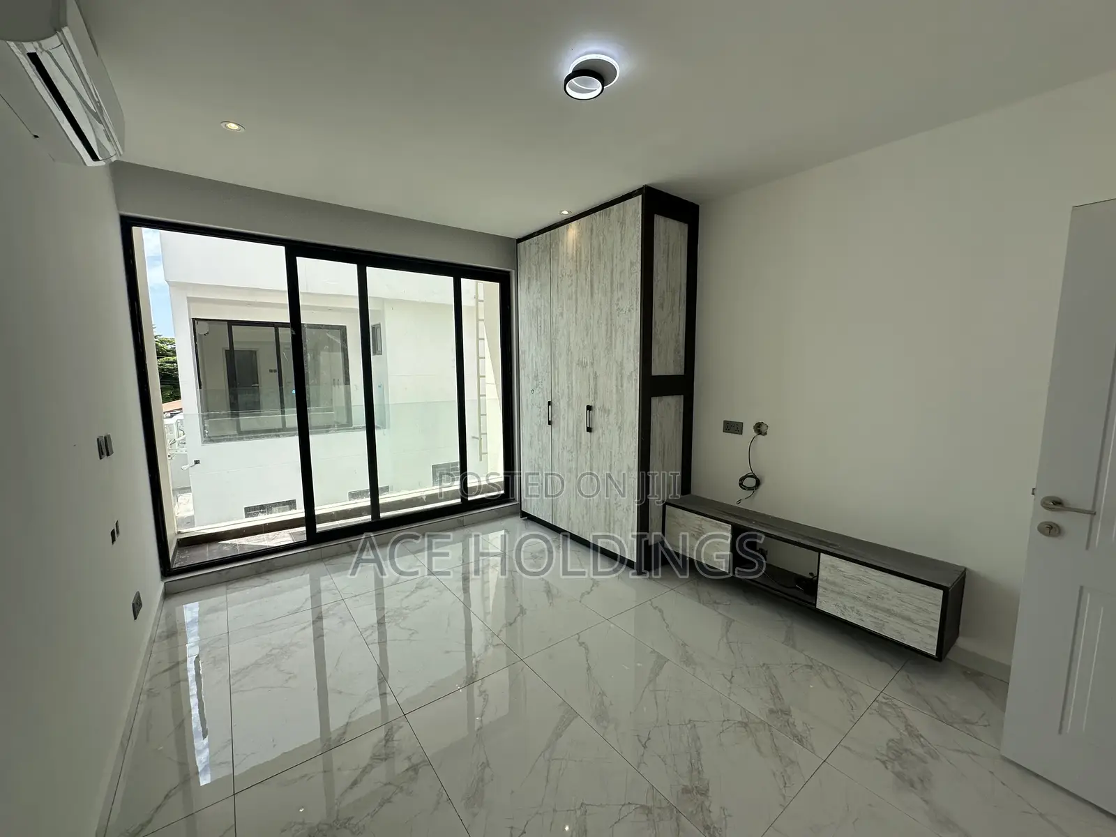 4bdrm Mansion in East Legon Hills for sale