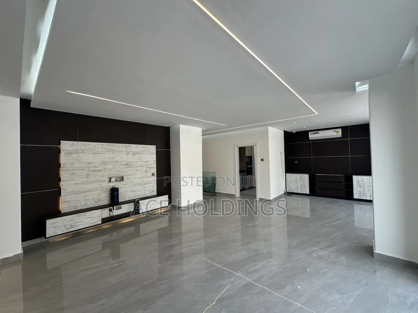 4bdrm Mansion in East Legon Hills for sale