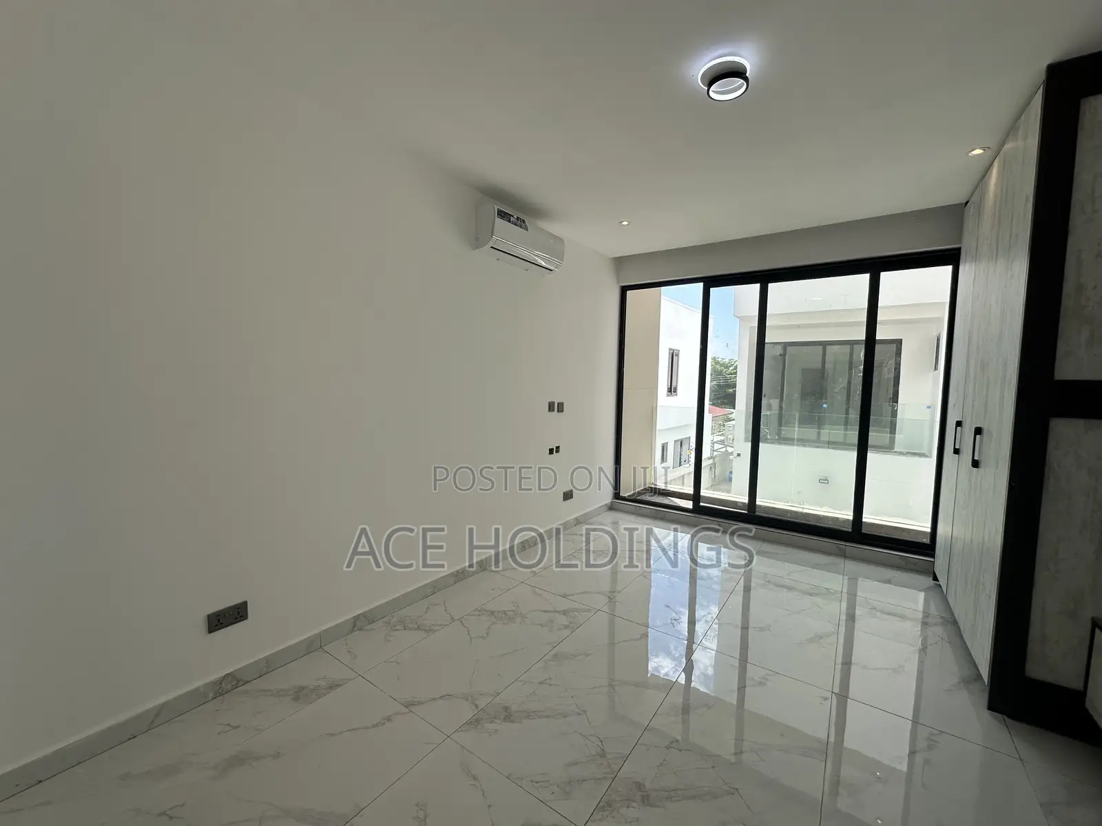 4bdrm Mansion in East Legon Hills for sale