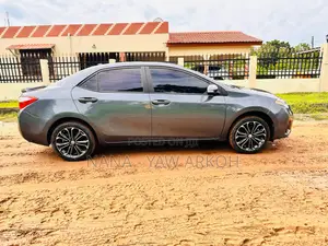Toyota Corolla S 4dr Sedan (1.8L 4cyl CVT) 2016 Gray