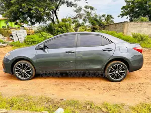 Toyota Corolla S 4dr Sedan (1.8L 4cyl CVT) 2016 Gray
