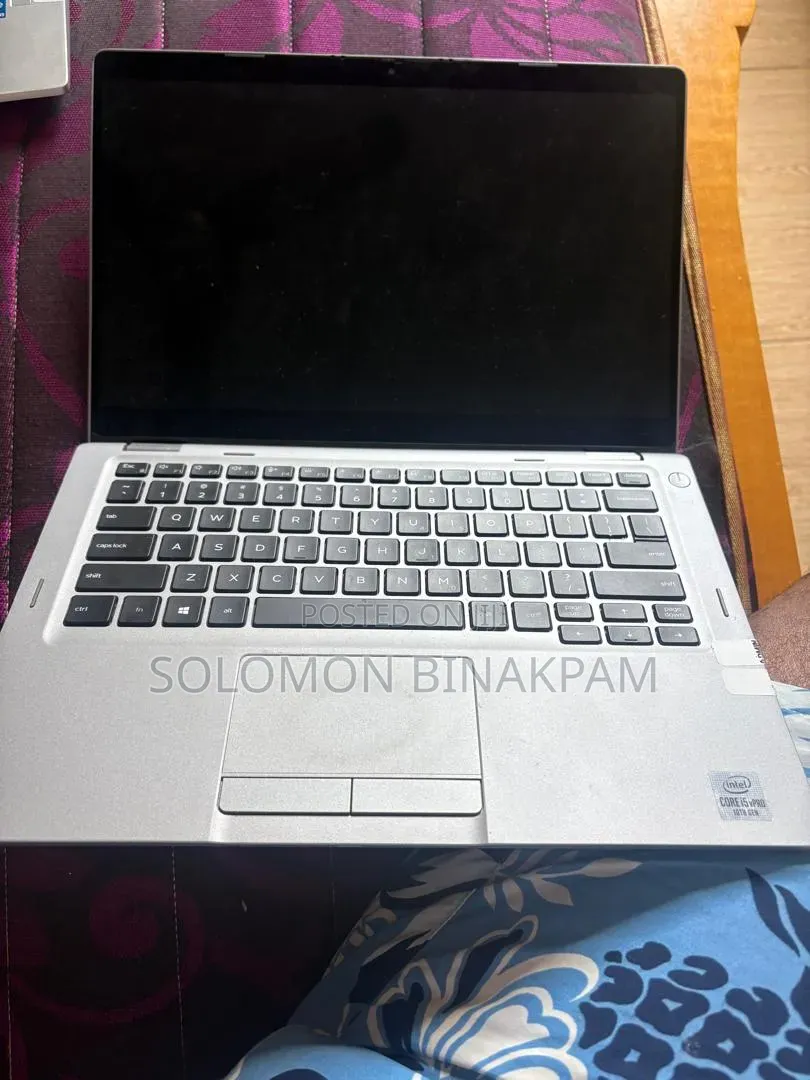 Laptop Dell Latitude 5310 2-in-1 8GB Intel Core i5 SSD 256GB