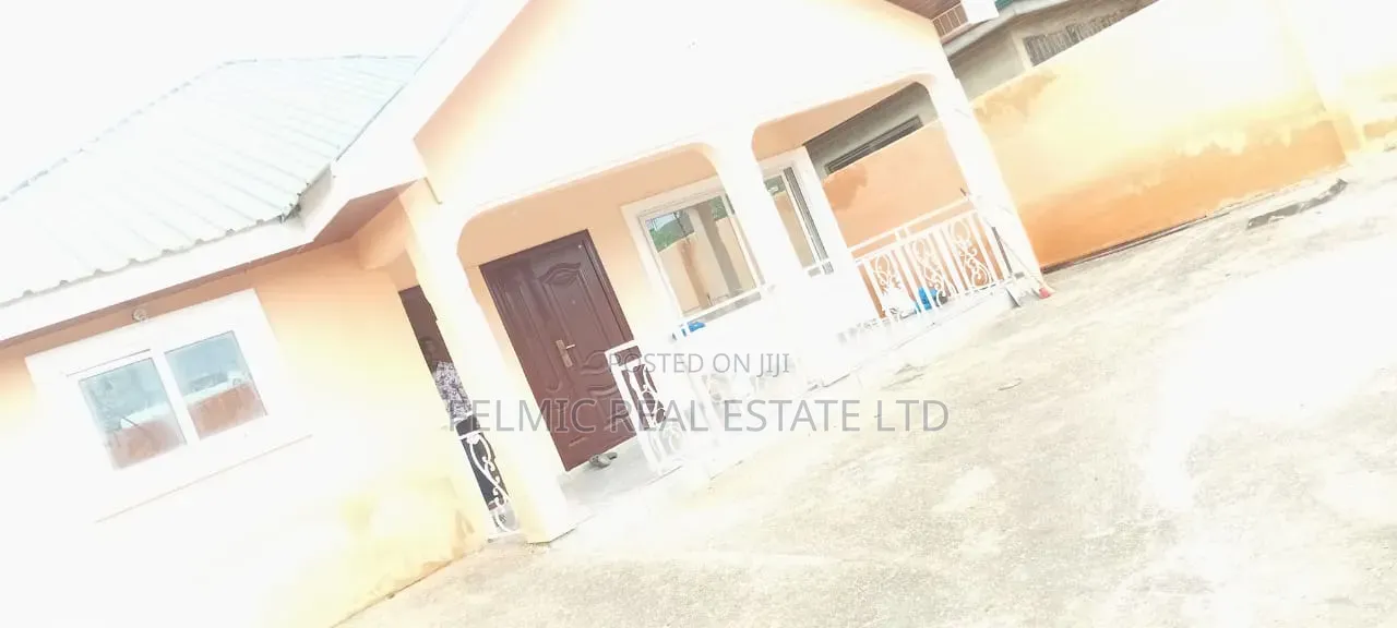 5bdrm House in Felmic Real Estate, Ofankor for rent
