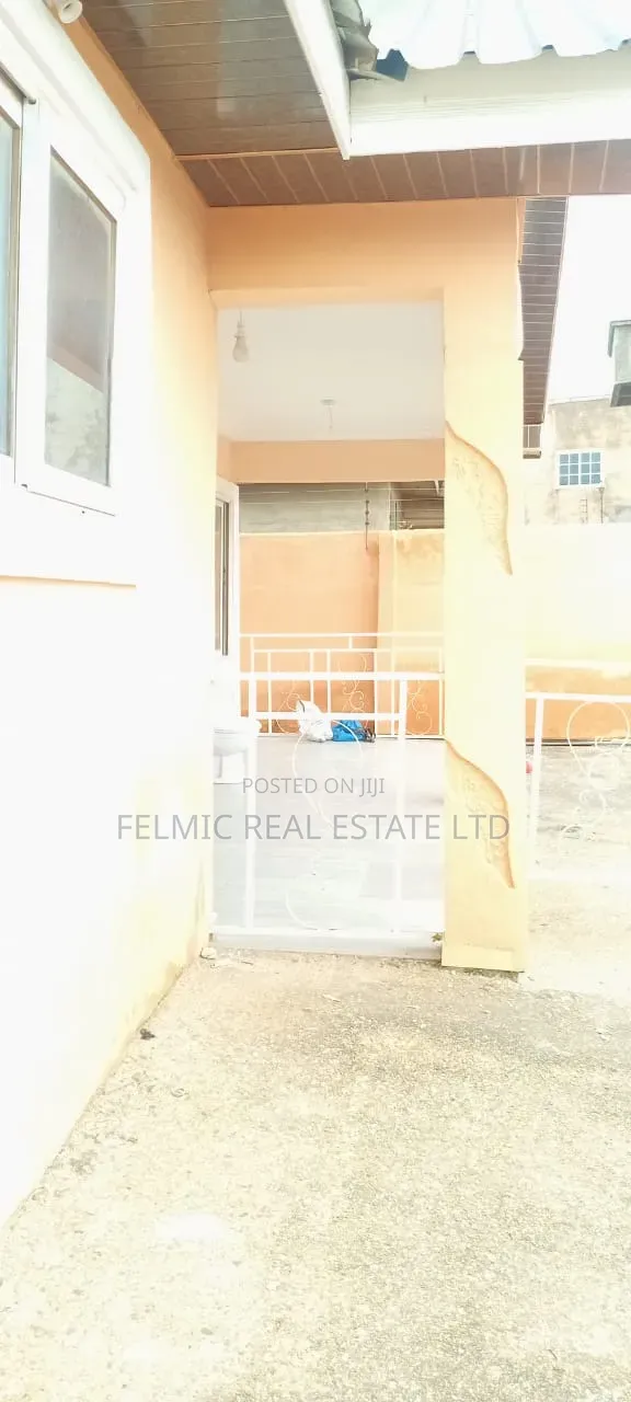 5bdrm House in Felmic Real Estate, Ofankor for rent