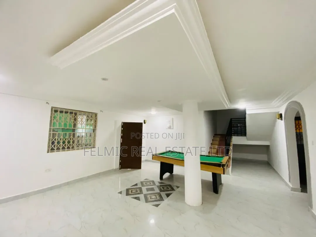 5bdrm Duplex in Felmic Real Estate, Amasaman for rent