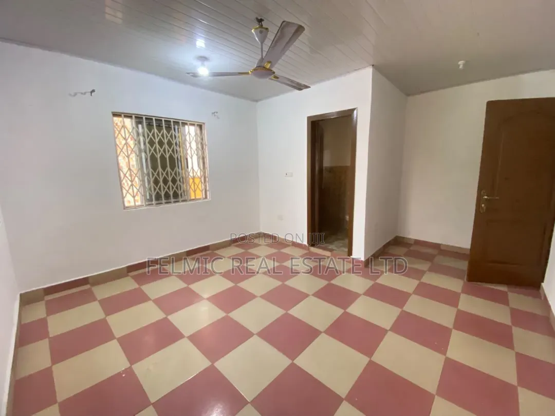5bdrm Duplex in Felmic Real Estate, Amasaman for rent