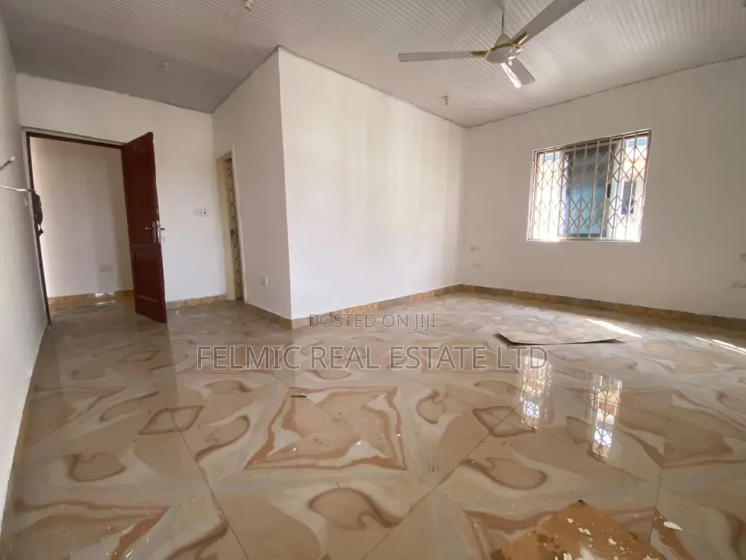 5bdrm Duplex in Felmic Real Estate, Amasaman for rent