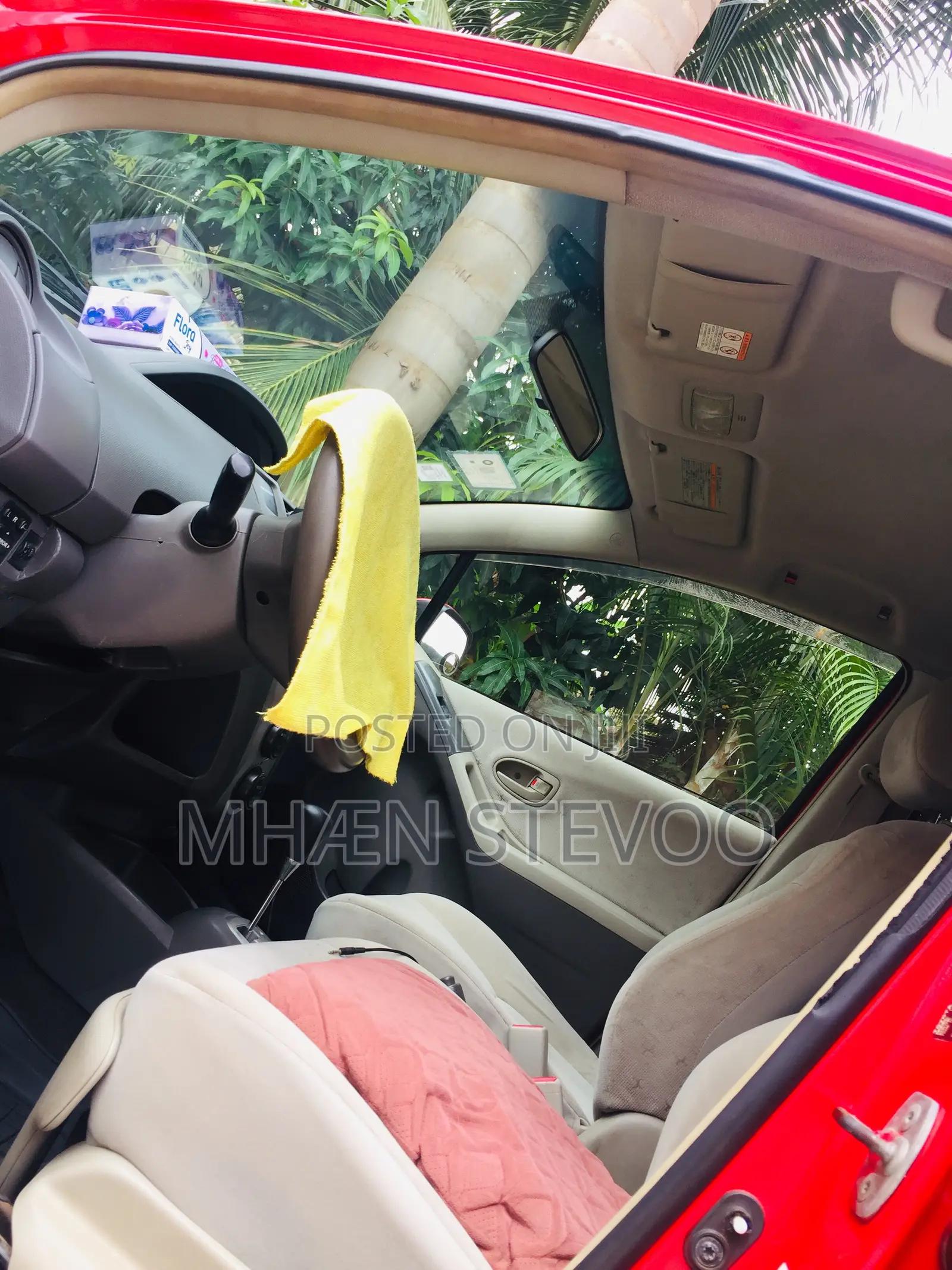 Toyota Vitz 1.3 FWD 3dr 2010 Red