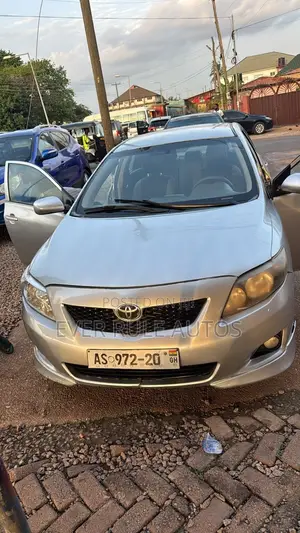 Toyota Corolla 2010 Silver