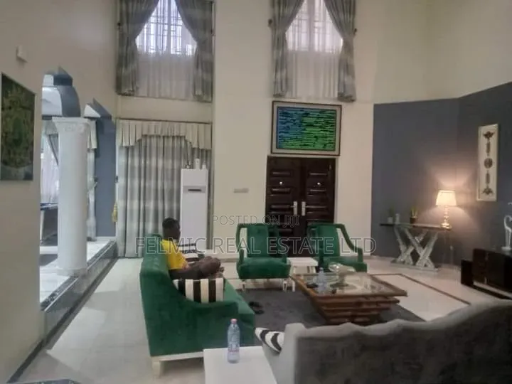 5bdrm Duplex in Felmic Real Estate, Nsawam Adoagyiri Municipal for rent