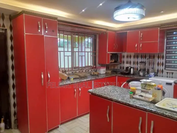 5bdrm Duplex in Felmic Real Estate, Nsawam Adoagyiri Municipal for rent